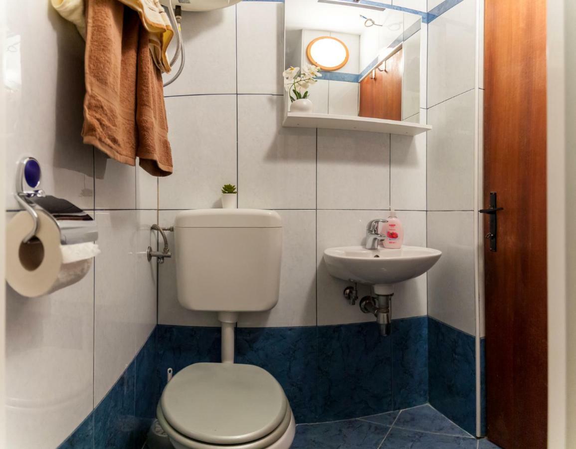 Apartment Nonna Krk Town Eksteriør bilde